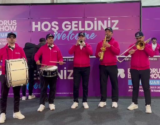 Cavemanworks Bando Takımı Bosphorus Boat Show 2026 açılışında